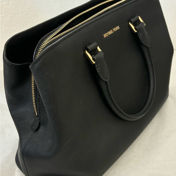 Authentic MICHAEL KORS Large Satchel- NO CROSSBODY STRAP - Picture 2 of 6